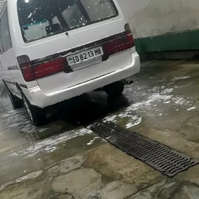 Toyota Hiace 1990
