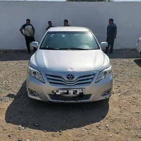 Toyota Camry 2010