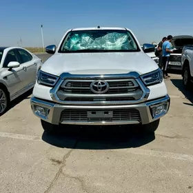 Toyota Hilux 2025