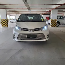 Toyota Sienna 2018