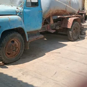 Gaz 53 1990