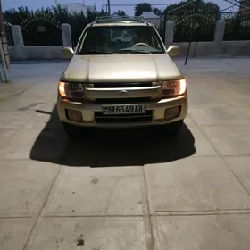 Infiniti QX4 2002