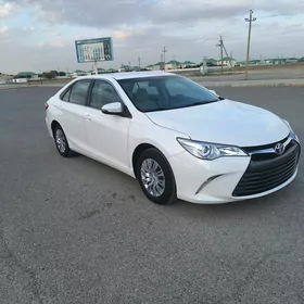 Toyota Camry 2017