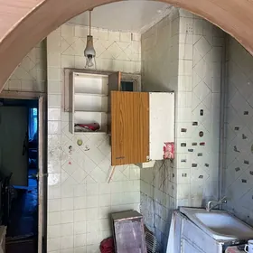 гаудан в 1 этаж 5 комнаты