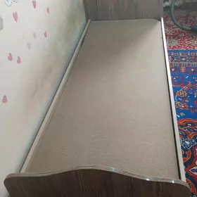 кровати детские полуторки 2шт.