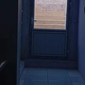 aeroport podwal yol ugry
