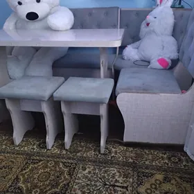 Кухонный уголок
