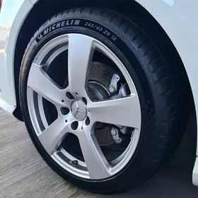 Michelin pakryṣka 245 40 18