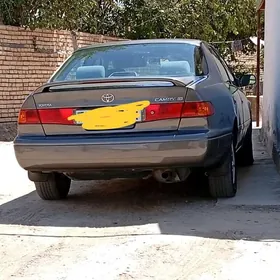 Toyota Camry 2001