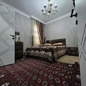3 ком 9/2 этаж 82 кв²  Мир 3