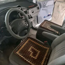 Toyota Sienna 2001