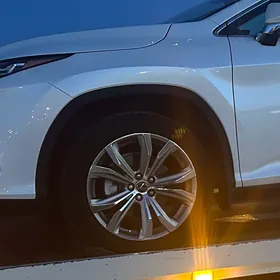 lexus diska 2022 y