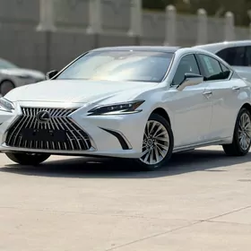 Lexus ES 350 2025