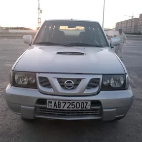 Nissan Terrano 2003