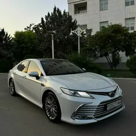 Toyota Camry 2024