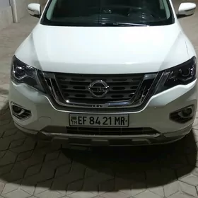 Nissan Pathfinder 2020