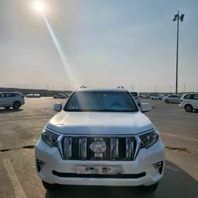 Toyota Land Cruiser Prado 2023