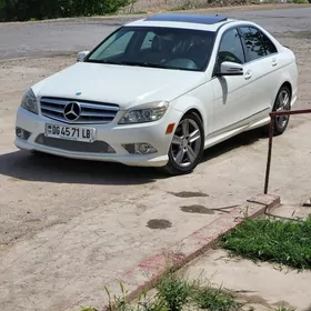 Mercedes-Benz C300 2010