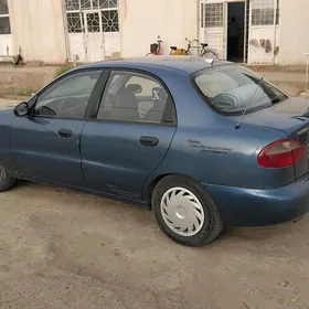 Daewoo Lanos 1999