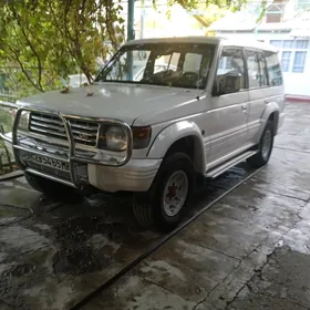 Mitsubishi Pajero 1993