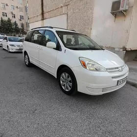 Toyota Sienna 2004