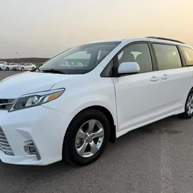 Toyota Sienna 2020