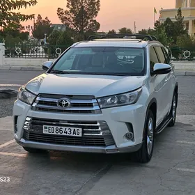 Toyota Highlander 2016