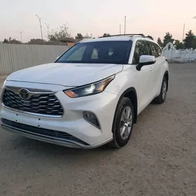 Toyota Highlander 2022