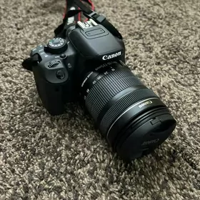 Canon 700D