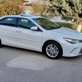 Toyota Camry 2016