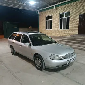 Ford Mondeo 2000