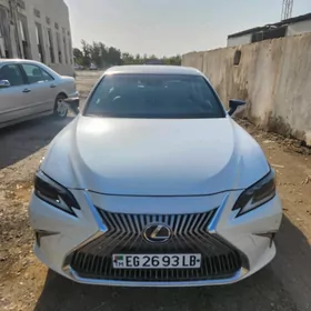 Lexus ES 350 2019