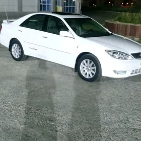 Toyota Camry 2004