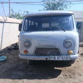 UAZ 2206 2000