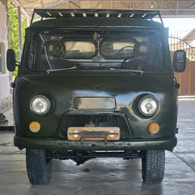 UAZ 2206 1983