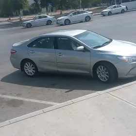 Toyota Camry 2017