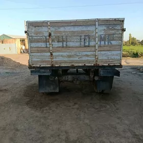 Gaz 52 1990
