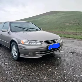 Toyota Camry 1999