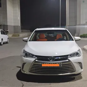 Toyota Camry 2017