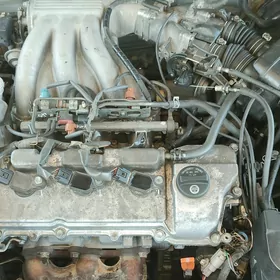 Toyota Avalon 2001
