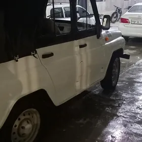 UAZ 2206 2013