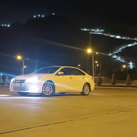 Toyota Camry 2016