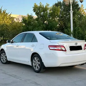 Toyota Camry 2010