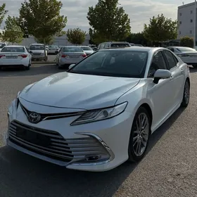 Toyota Camry 2024