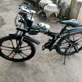Sportiwny bmw welosiped