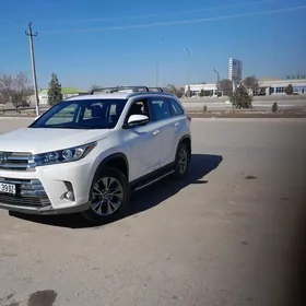 Toyota Highlander 2019