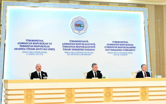 Туркменистан, Азербайджан и Узбекистан подписали в Авазе ряд двусторонних документов
