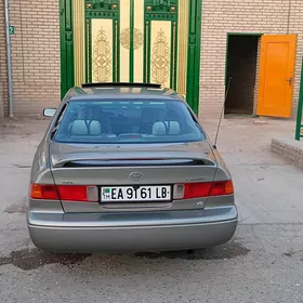 Toyota Camry 1999