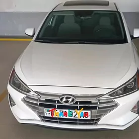 Hyundai Elantra 2020