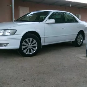 Toyota Camry 2000